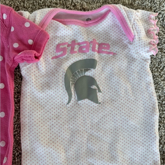 Michigan State Spartans Baby Girl Bodysuit Set MSU Spartan outfit Size 6-9 - Picture 3 of 9